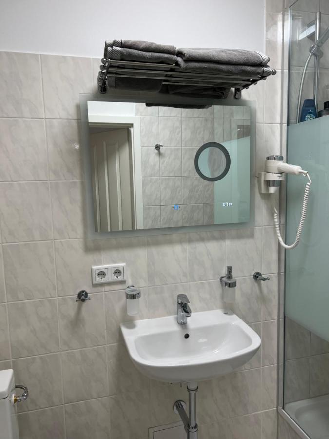 Souterrain Studio-Apartment Nürnberg Eksteriør bilde